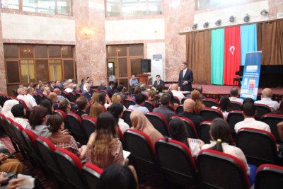 Xəzər RİH-nin başçısı Binə qəsəbəsində səyyar görüş keçirib