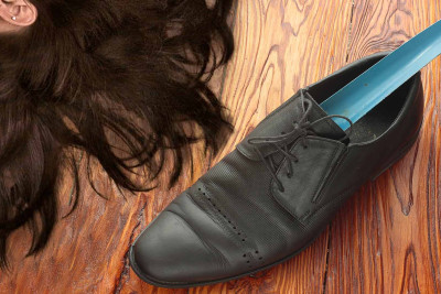 Bakıda arvadını qısqanan kişi onu dabankeşlə döyüb