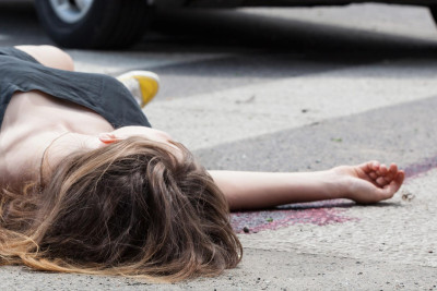 Xəzər rayonunda 19 yaşlı qızı avtomobil vurub