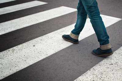 Nəsimi rayonunda piyadanı avtomobil vurub: gənc oğlan xəsarət alıb