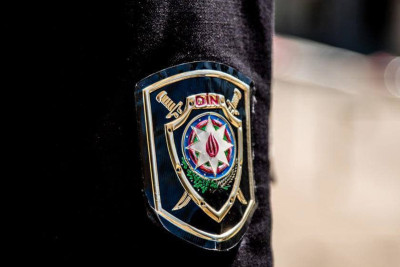 Sürücüyə “Maşından düş, danışaq” deyən polis vəzifəsindən azad edilib