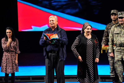 Milli Dram Teatrı yeni mövsümü açıb