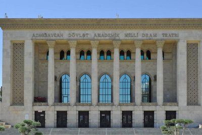 Milli Dram Teatrının oktyabr ayı üçün repertuarı açıqlanıb