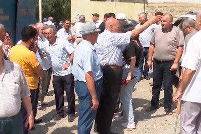 Xətai rayonunda maraqların toqquşması: istirahət meydançası və parkinqin yerində hündürmərtəbəli bina tikmək istəyirlər