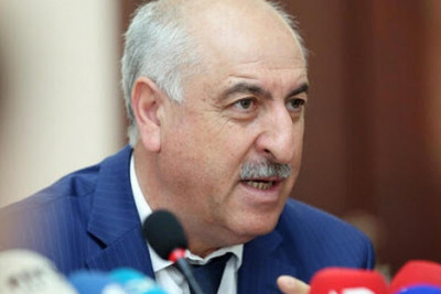 Bakı küçələrində bulaqlar yığışdırıldığı üçün ağaclar susuz qalıb