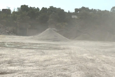 Bakıda sakinlər sement zavodundan narazıdırlar: “Yolda çox çətinliklə hərəkət edirik”