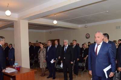 Qaradağ rayon İcra Hakimiyyətinin başçısı sakinlərin müraciətlərini dinləyib