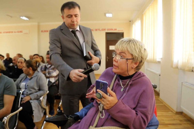 Xətai rayonunda icra başçısı və sakinlər arasında görüş keçirilib