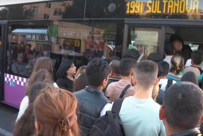 Bakı sakinləri ictimai nəqliyyatdan narazıdırlar