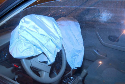 Zığ şosesində yolu keçən uşağı avtomobil vurub