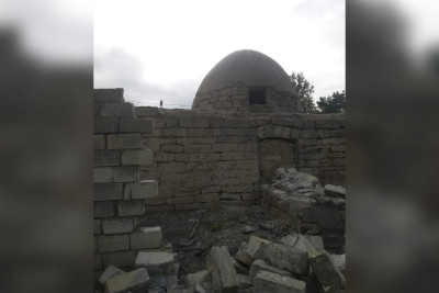 Binəqədi rayonunda qanunsuz zəbt edilən tarixi hamam azad olunub