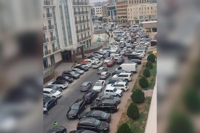 Nərimanov rayonunda bu küçədə hərəkət etmək mümkünsüz hala gəlib