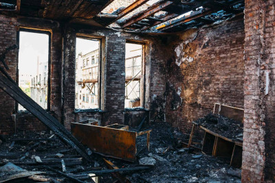 Xəzər rayonunda 120 kv.m sahəsi olan yaşayış evində yanğın baş verib