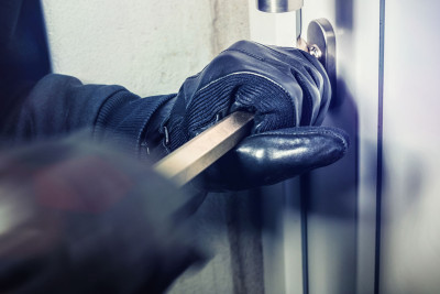 Xətai: Şıxlinski küçəsində keçmiş məhkumlar yenidən oğurluq ediblər