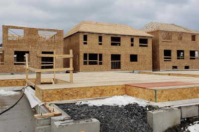 Bakıda inşası başa çatmayan evin həyətindən inşaat materialları oğurlanıb