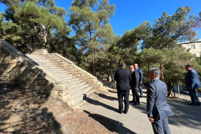 Nəsimi rayonunda pilləkən və səkilərdə əsaslı təmir işləri aparılıb