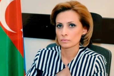 Yasamal: şəhidlərin xatirəsi anılan zaman ayağa qalxmayan direktora töhmət verilib