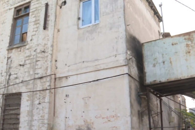 Balaxanı qəsəbəsində yaşayış evi uçmaq üzrədir