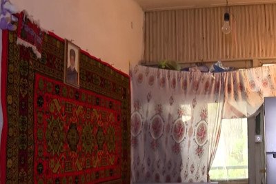 Bakıda qorxu filmindəki xarabalığı xatırladan yataqxana: sakinlər burada yaşaya bilmirlər