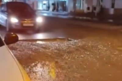 Xəzər rayonunda yol qazılıb, lakin işarə yoxdur: sürücülər ziyana düşürlər