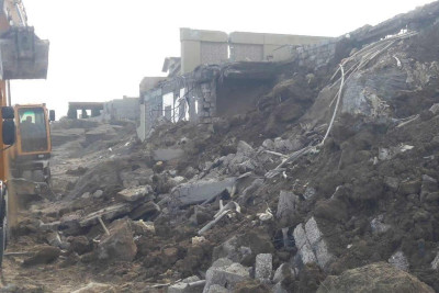 Buzovna qayalıqlarında yenidən hasar tikirlər