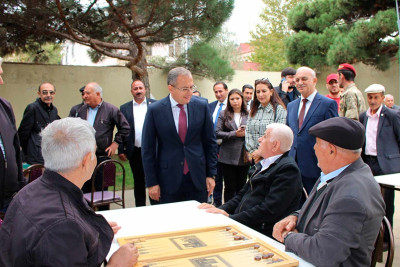 Badamdar qəsəbəsində sakinlər və icra başçısı arasında görüş keçirilib