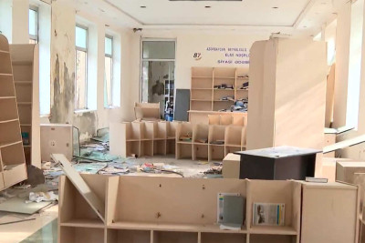 Bakıda universitet binası narkomanların məskəninə çevrilib