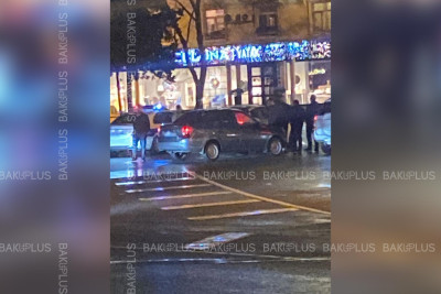 Yasamal rayonunda iki avtomobil toqquşub