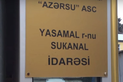 Yasamal rayonunda kanalizasiya suyu mənzilin mətbəxinə daşıb