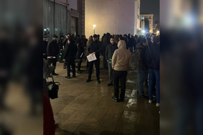 Bakıda anti-Türkiyə filminin nümayişinə etiraz aksiyası keçirilib