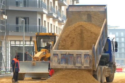 Ağ şəhərdə 2 və 4 hərəkət zolağına malik yeni küçələr inşa edilir