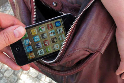 Beş nəfərin telefonunu oğurlayan Bakı sakini saxlanılıb