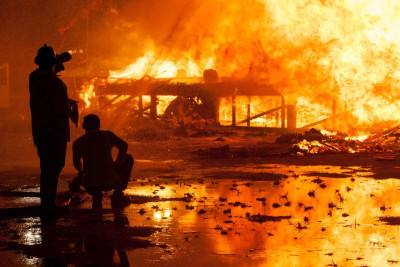 Nərimanov rayonunda 480 kv.m sahəsi olan avtomobil sexi yanıb