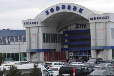 “Sədərək” ticarət mərkəzinin sahibinin oğlundan 800.000 AZN oğurlanıb