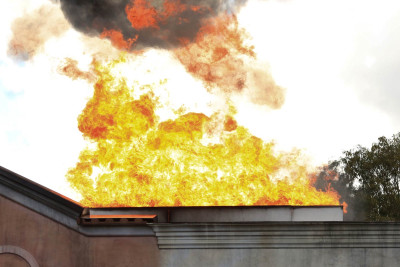 Xəzər rayonunda 80 kv.m sahəsi olan ev yanıb