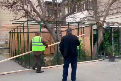 Nizami rayonunda icazəsiz tikilən obyekt sökülüb