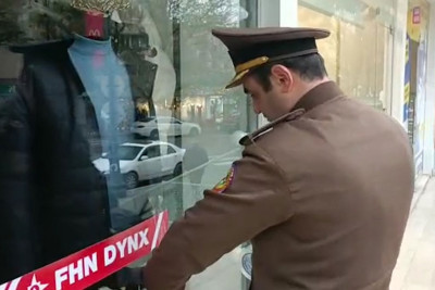 Bakıda yanğın təhlükəsi olan kişi mağazası bağlanıb
