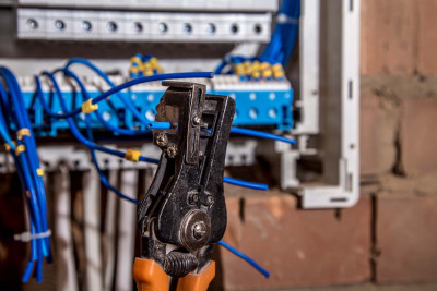 Əmircan qəsəbəsində 340 m elektrik kabeli oğurlayan şəxslər tutulublar