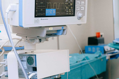 Xətai rayonunda sərxoş piyada körpüdən yıxılıb