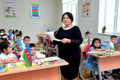 Bakı məktəblərində tədris prosesinin effektiv təşkili yoxlanılıb