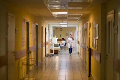 Bakıda 17 yaşlı qız avtoqəzada xəsarət alıb