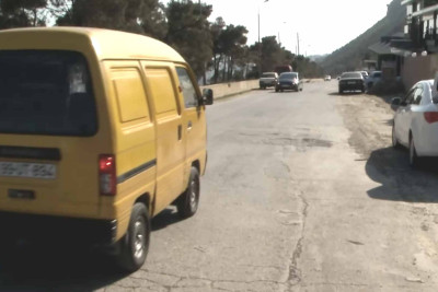 3 il ərzində bağlı olan Badamdar yolunda cəmi 300 metr uzunluqda asfalt çəkilib