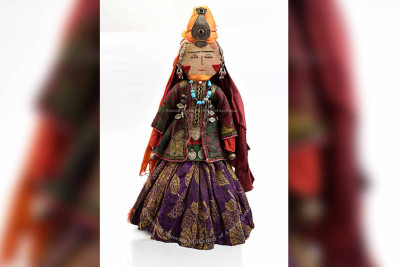 Milli Azərbaycan Tarix Muzeyinə XX əsrə aid gəlincik verilib