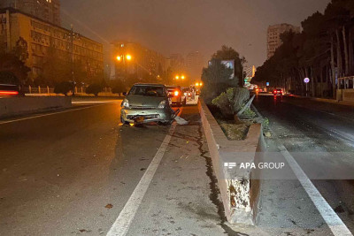 “Şamaxinka”da “Prius” qəza törədib