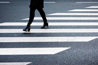 Binə qəsəbəsində 72 yaşlı qadını avtomobil vurub