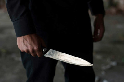 Binə qəsəbəsində 51 yaşlı kişi naməlum şəxs tərəfindən bıçaqlanıb