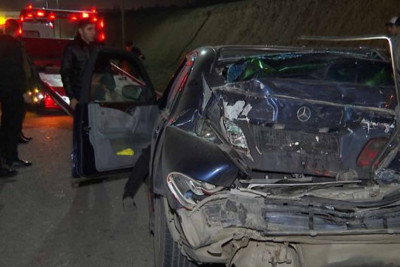 Bakı Dairəvi yolunda qəza: avtobus avtomobillə toqquşub