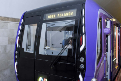 Metronun “Nizami” stansiyasında insan sıxlığı yaranıb