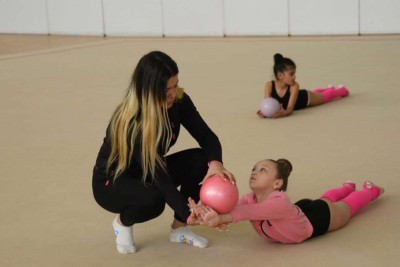 Bakıda balaca bədii gimnastlar təlim-məşq toplanışında iştirak edirlər
