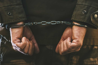 Bakıda 65 yaşlı kişini daşla üzündən vuraraq telefonunu talayıblar